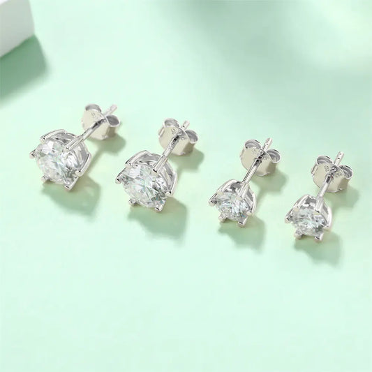 VVSI Round Cut MOISSANITE Silver Stud Earrings in White or Yellow Gold