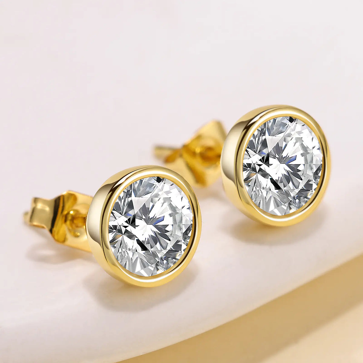 Round Setting Round Cut Silver Stud MOISSANITE Earrings Gold